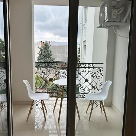 Home021
